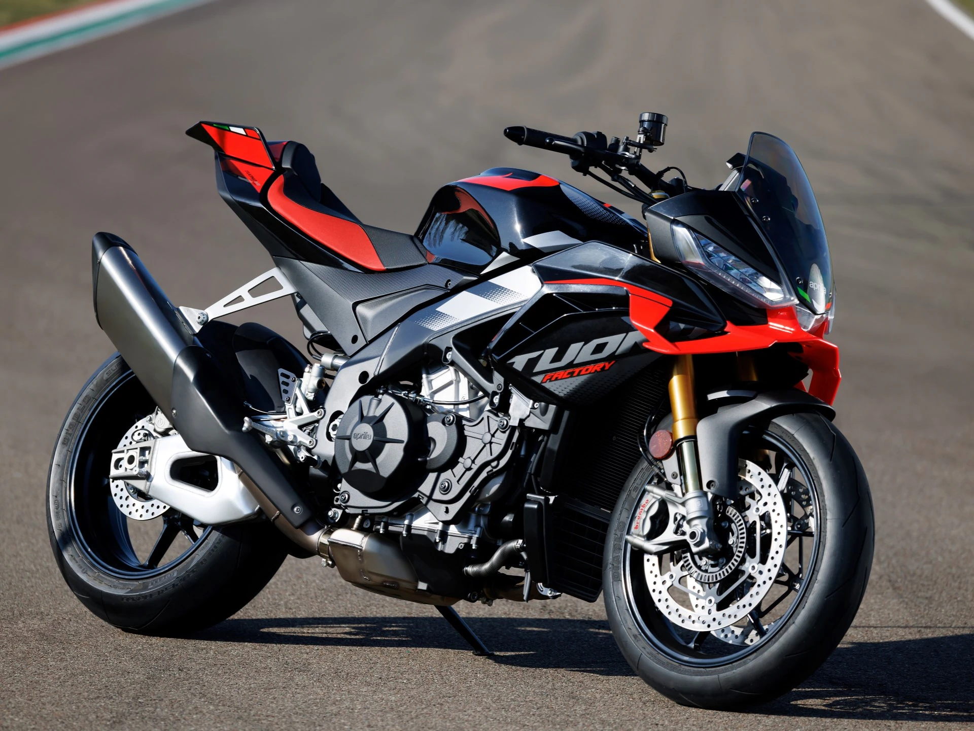 Aprilia Tuono V4 Factory teszt